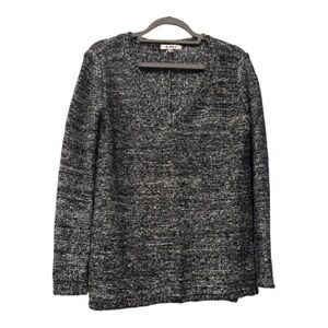 BB Dakota Women’s Black and Gray V-Neck Sweater in size S